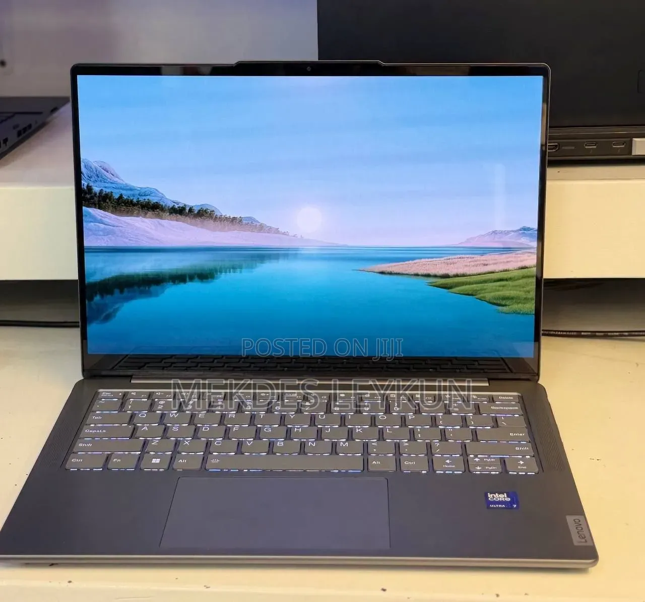New Laptop Lenovo Yoga 7i 16GB Intel Core i7 SSD 512GB