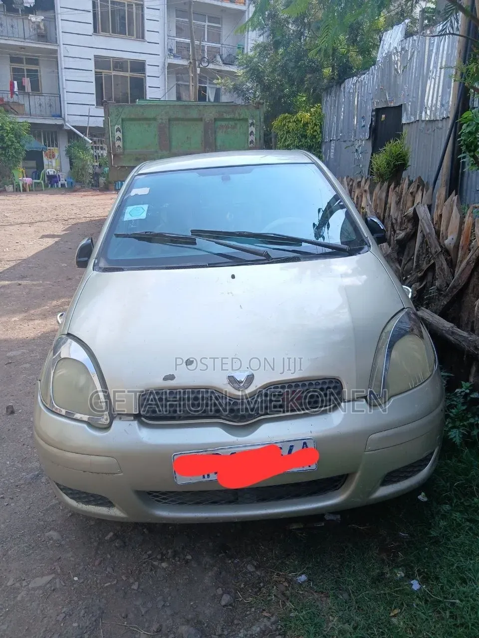 Toyota Vitz 2004 Gold