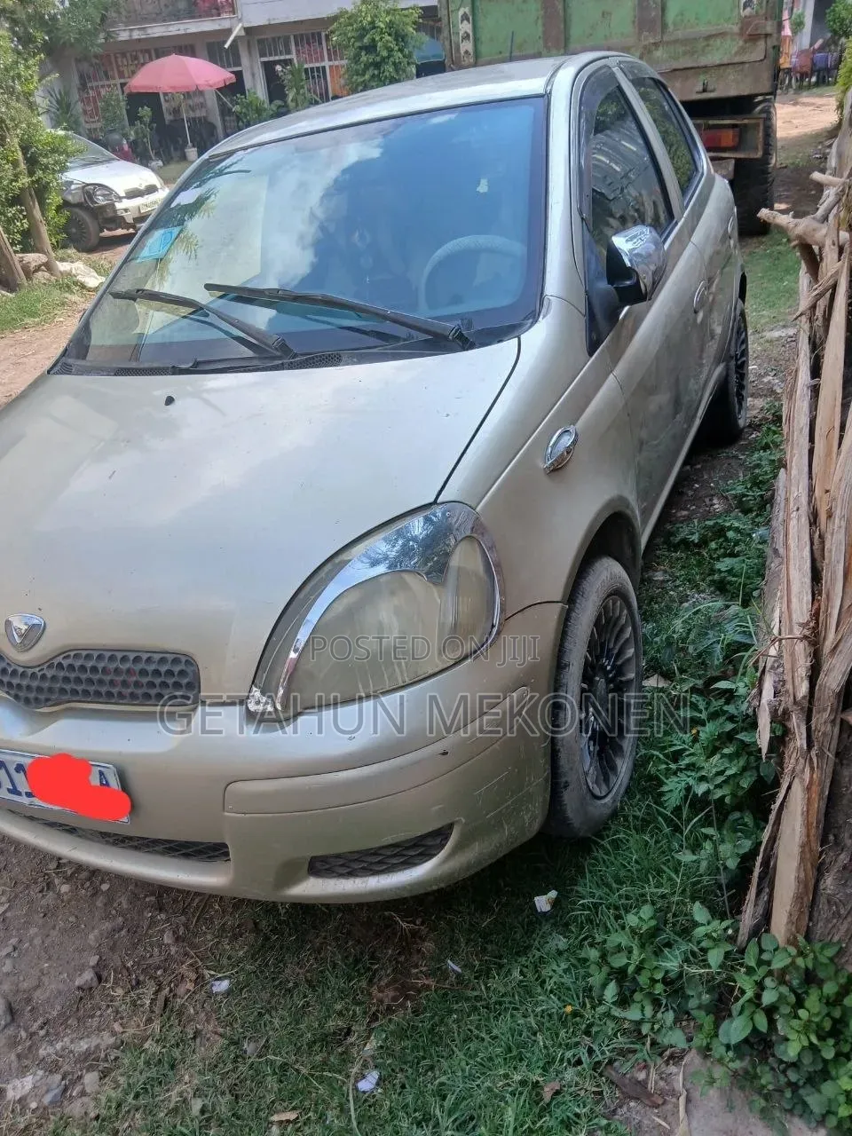 Toyota Vitz 2004 Gold