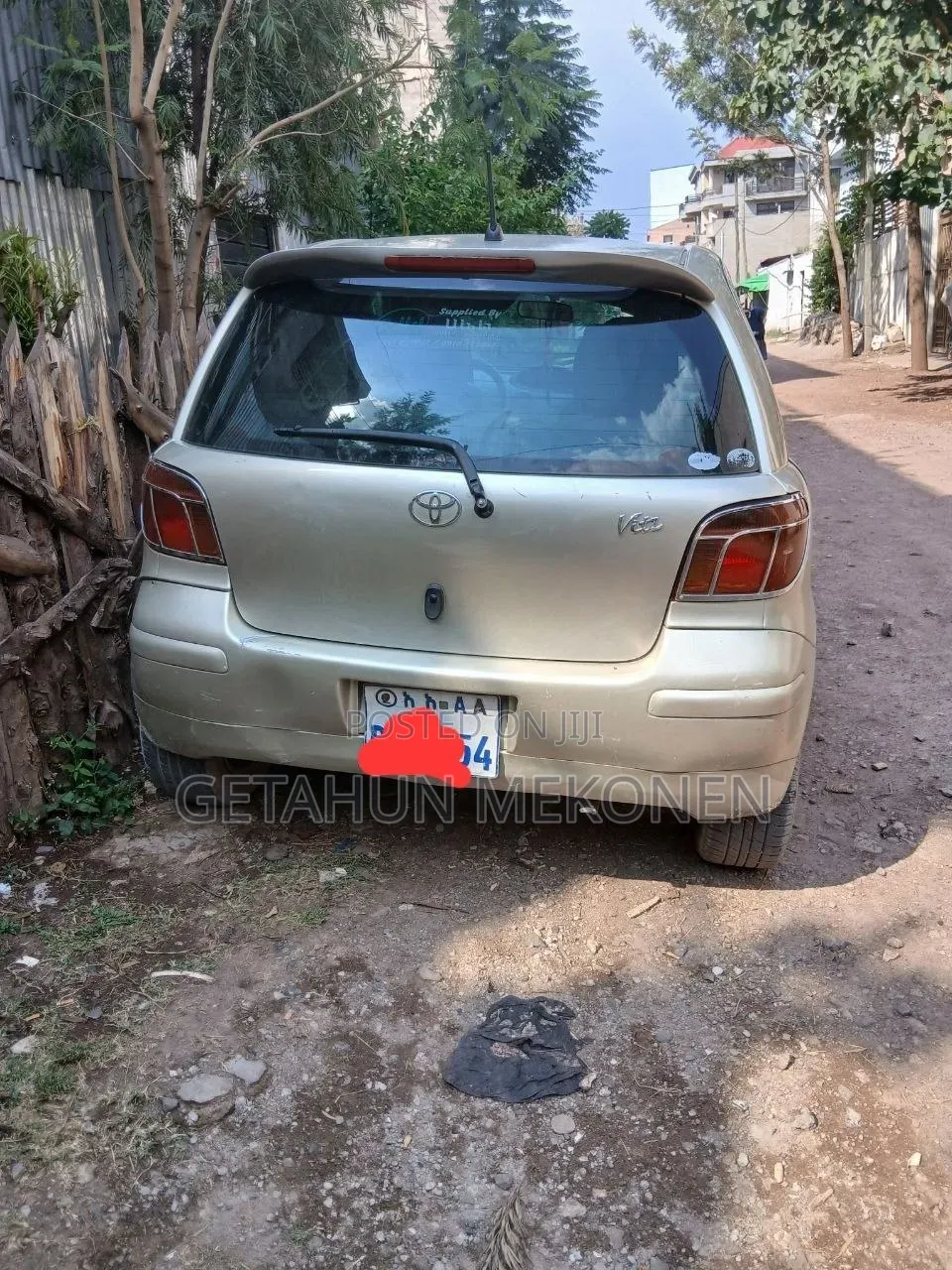 Toyota Vitz 2004 Gold