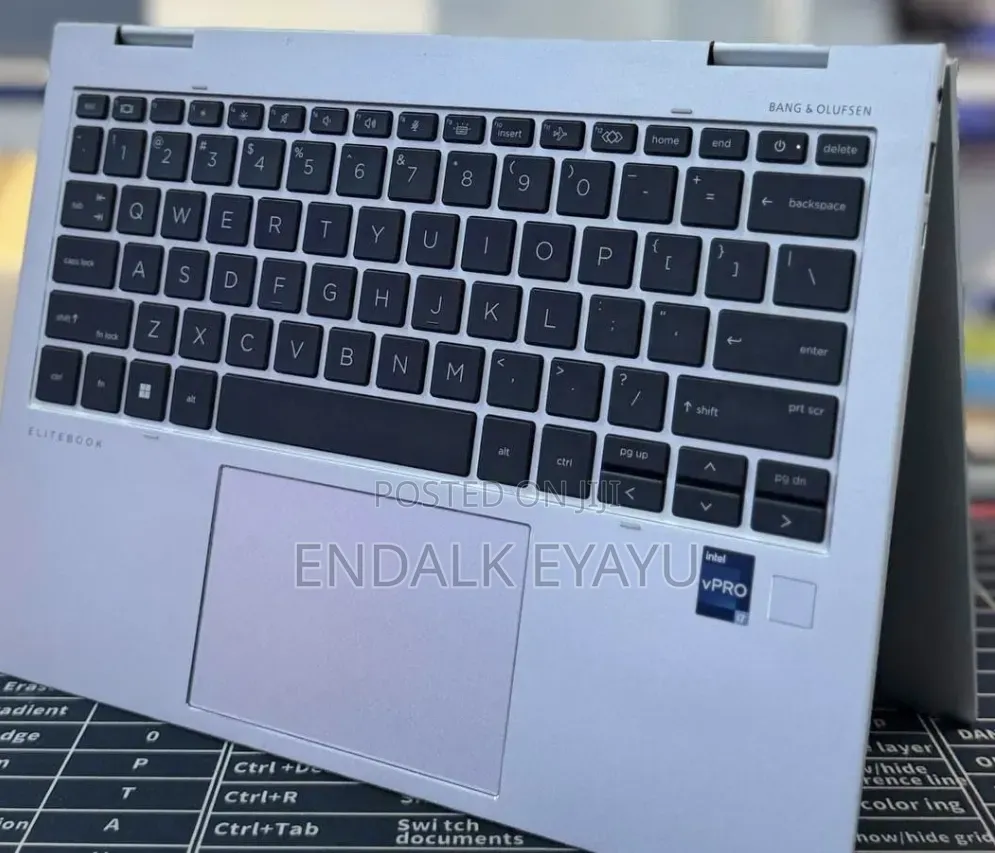 New Laptop HP EliteBook 830 G9 16GB Intel Core i7 SSD 512GB