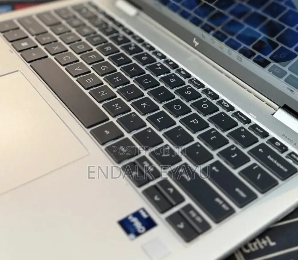 New Laptop HP EliteBook 830 G9 16GB Intel Core i7 SSD 512GB