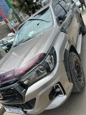 Toyota Hilux 2020 Gray