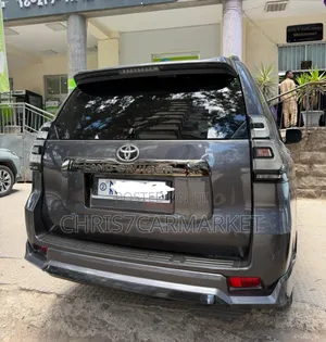 Toyota Land Cruiser Prado 2023 Gray