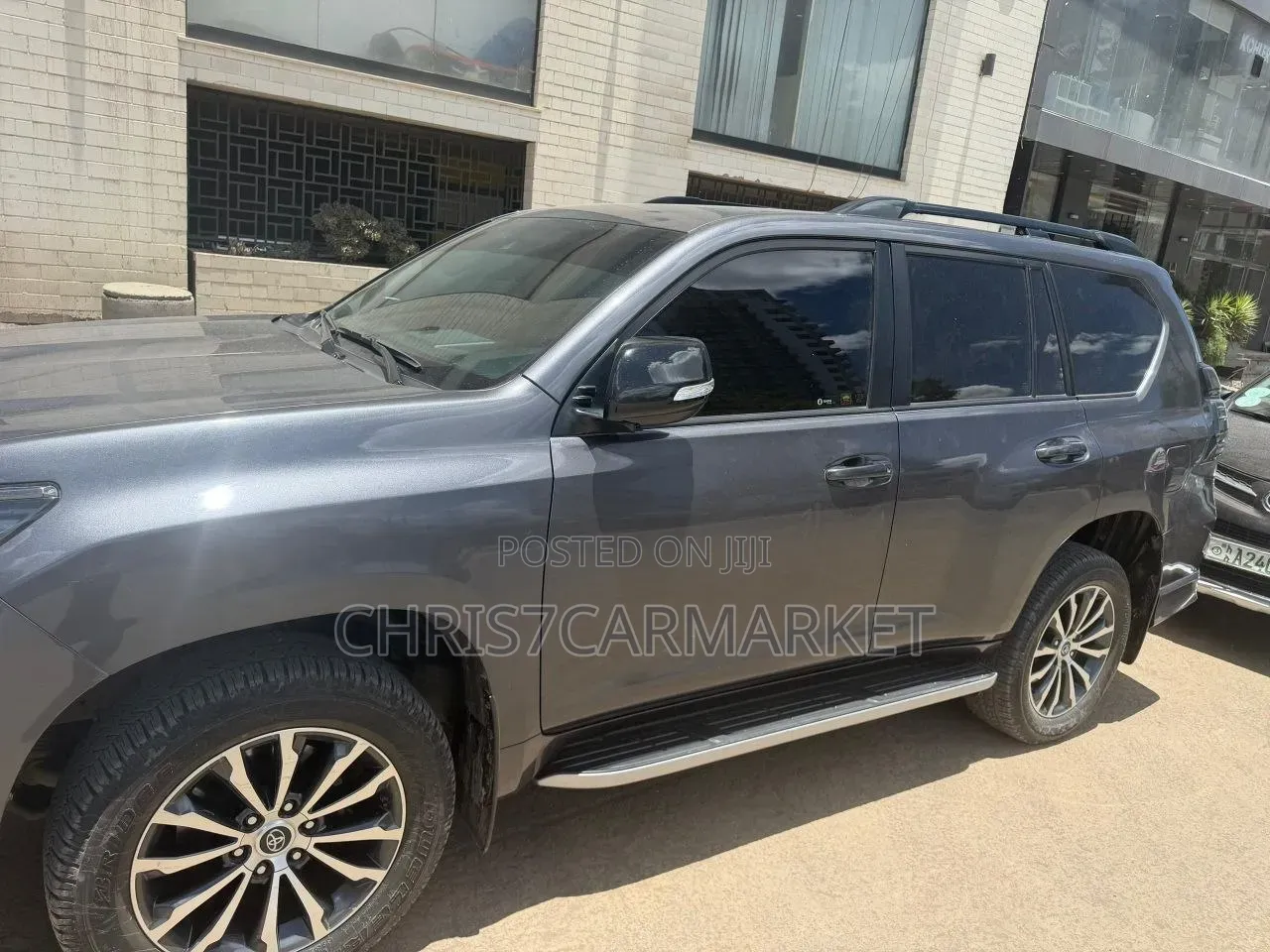 Toyota Land Cruiser Prado 2023 Gray