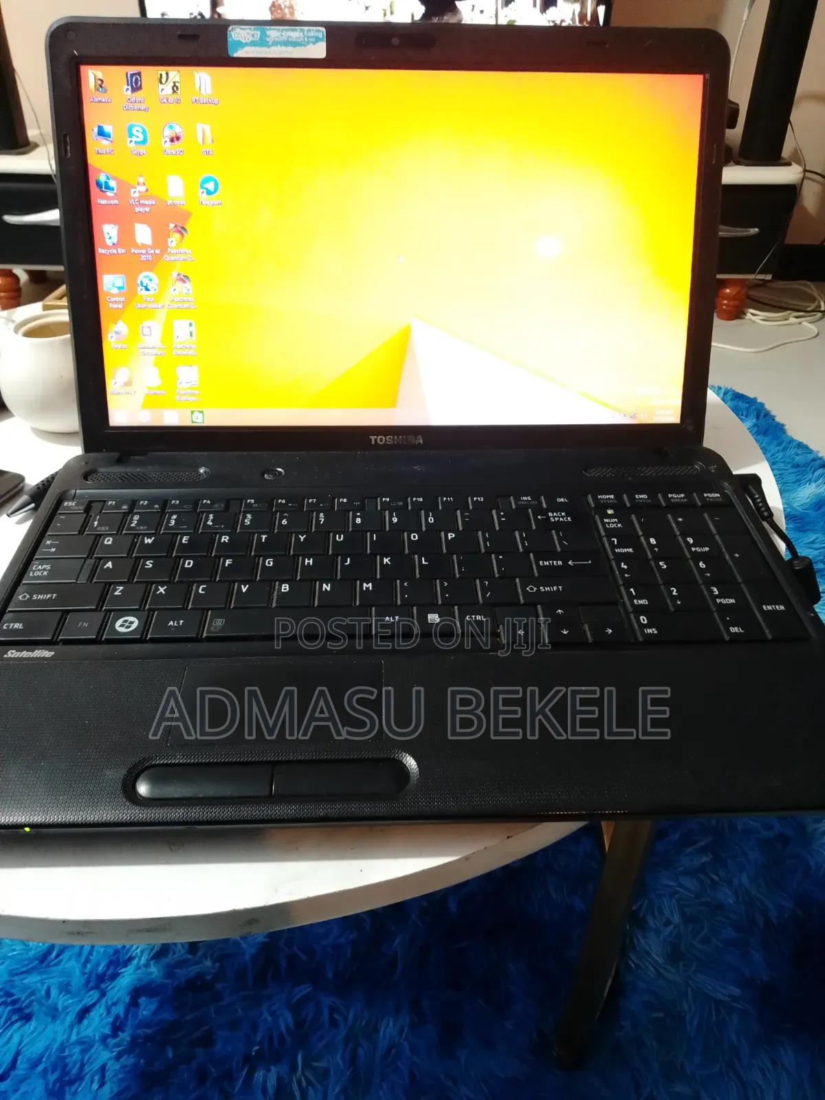 Laptop Toshiba 4GB HDD 500GB