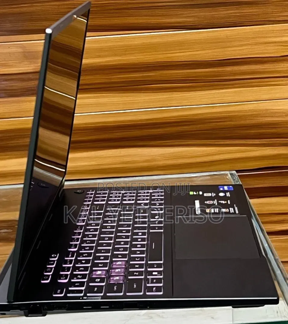 New Laptop Dell 8GB Intel Core i5 SSD 256GB