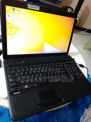 Laptop Toshiba 4GB HDD 500GB