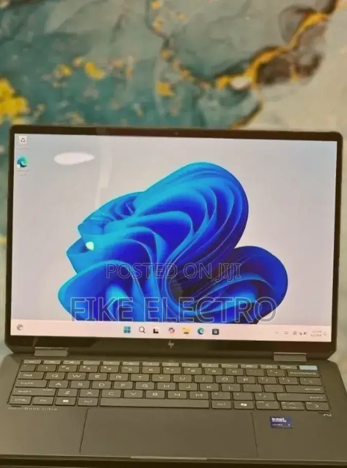 New Laptop HP OmniBook Ultra Flip 14" 16GB Intel Core Ultra 7 SSD 1T