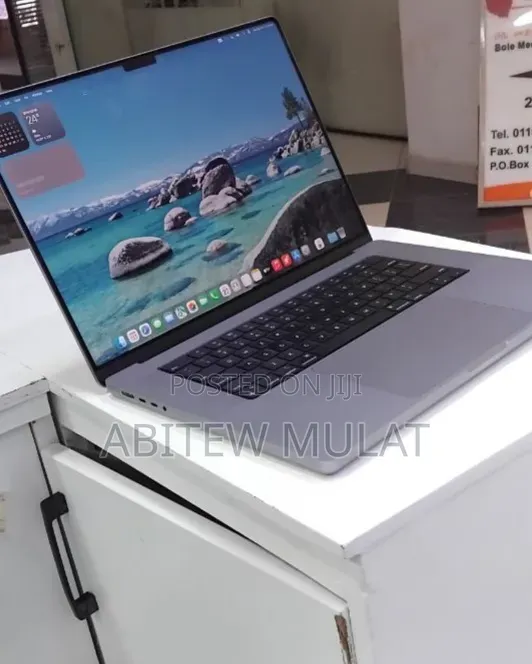 New Laptop Apple MacBook Pro 2021 M1 32GB Apple M1 Pro SSD 1T