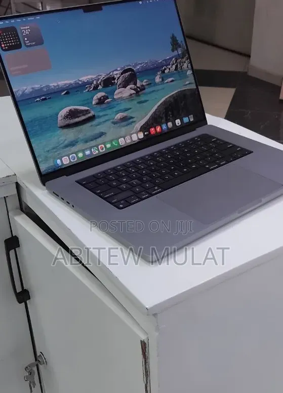 New Laptop Apple MacBook Pro 2021 M1 32GB Apple M1 Pro SSD 1T
