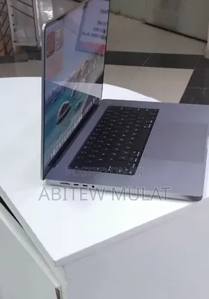 New Laptop Apple MacBook Pro 2021 M1 32GB Apple M1 Pro SSD 1T