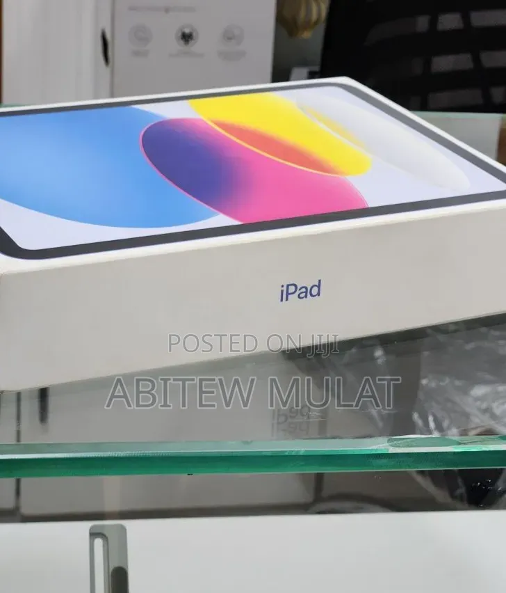 New Apple iPad (2025) 128 GB