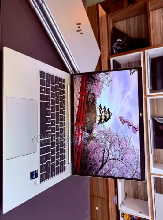 New Laptop HP EliteBook 840 10 8GB Intel Core i7 SSD 1T