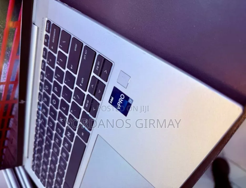 New Laptop HP EliteBook 840 10 8GB Intel Core i7 SSD 1T