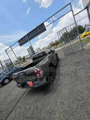 Toyota Hilux 2021 Gray