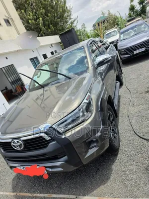 Toyota Hilux 2021 Gray