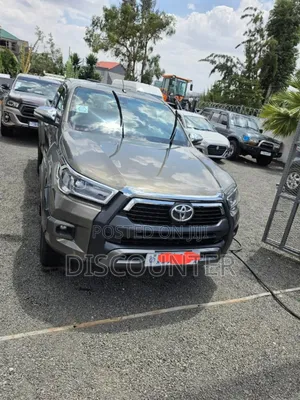 Toyota Hilux 2021 Gray