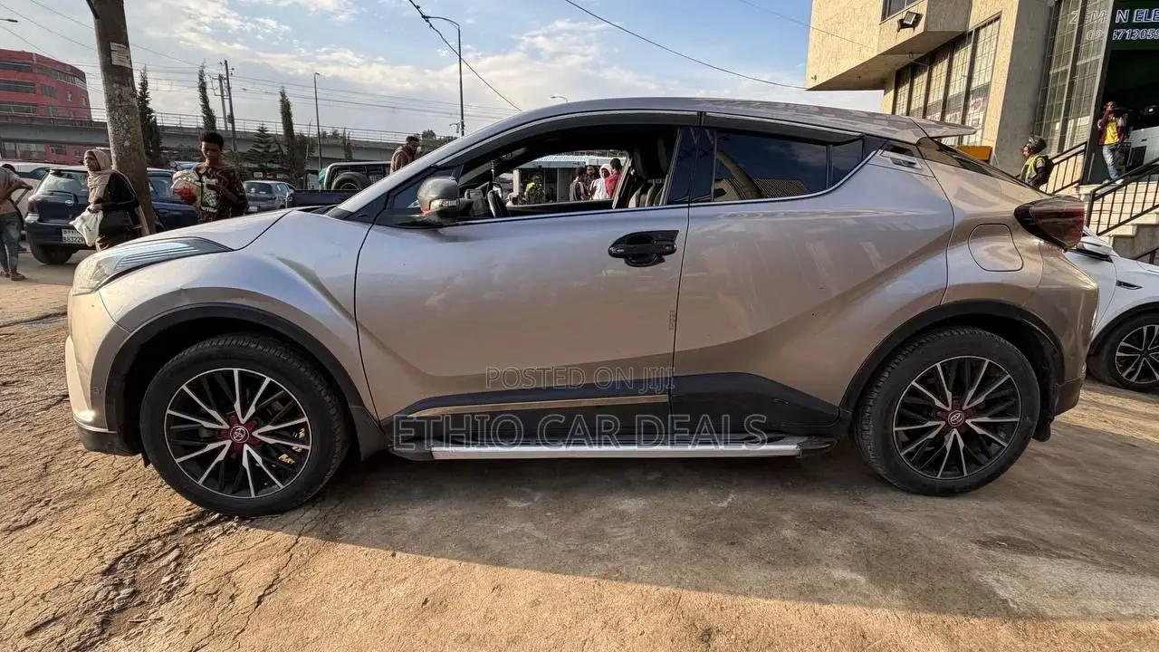 Toyota C-HR 2020 Silver