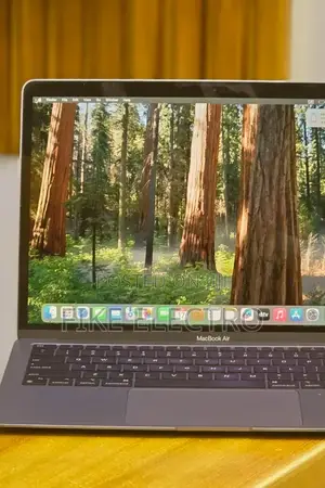 New Laptop Apple MacBook Air 2020 M1 16GB Apple M1 SSD 256GB
