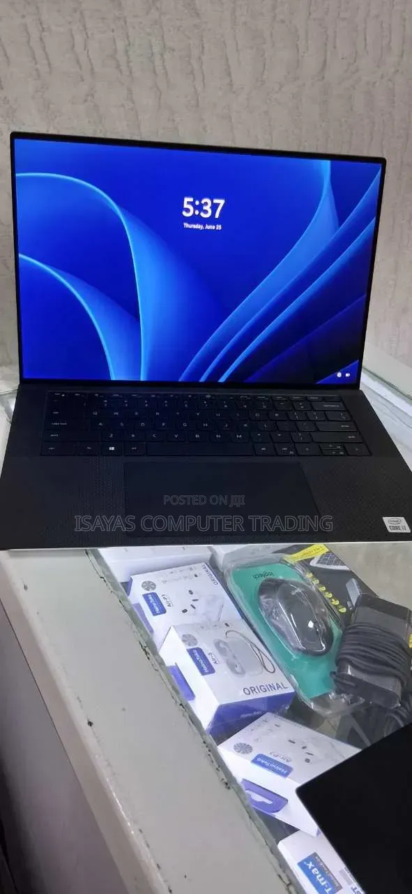 New Laptop Dell XPS 15 16GB Intel Core i7 SSD 512GB