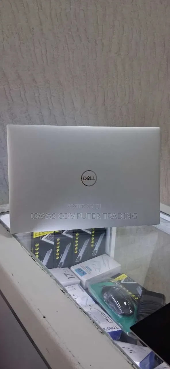 New Laptop Dell XPS 15 16GB Intel Core i7 SSD 512GB
