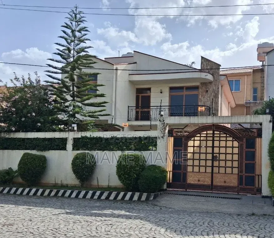 7bdrm House in Addis Abeba, Bole for sale
