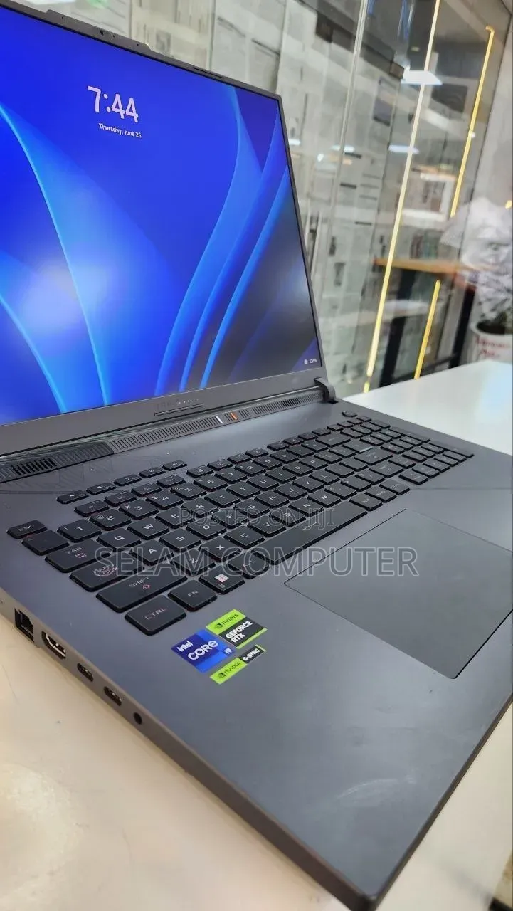 New Laptop Asus ROG Strix G15 16GB Intel Core i9 SSD 1T