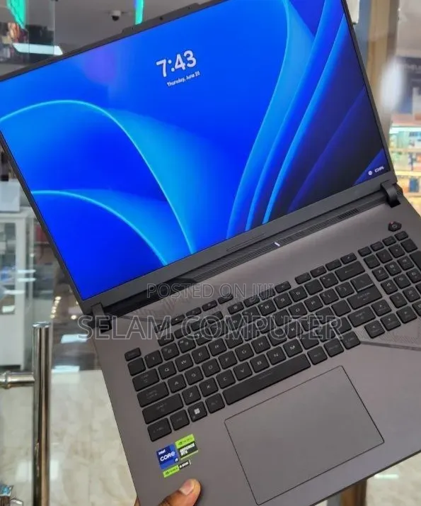 New Laptop Asus ROG Strix G15 16GB Intel Core i9 SSD 1T