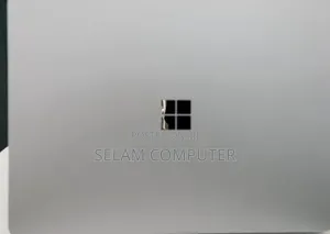 New Laptop Microsoft Surface 16GB Intel Core i7 SSD 512GB