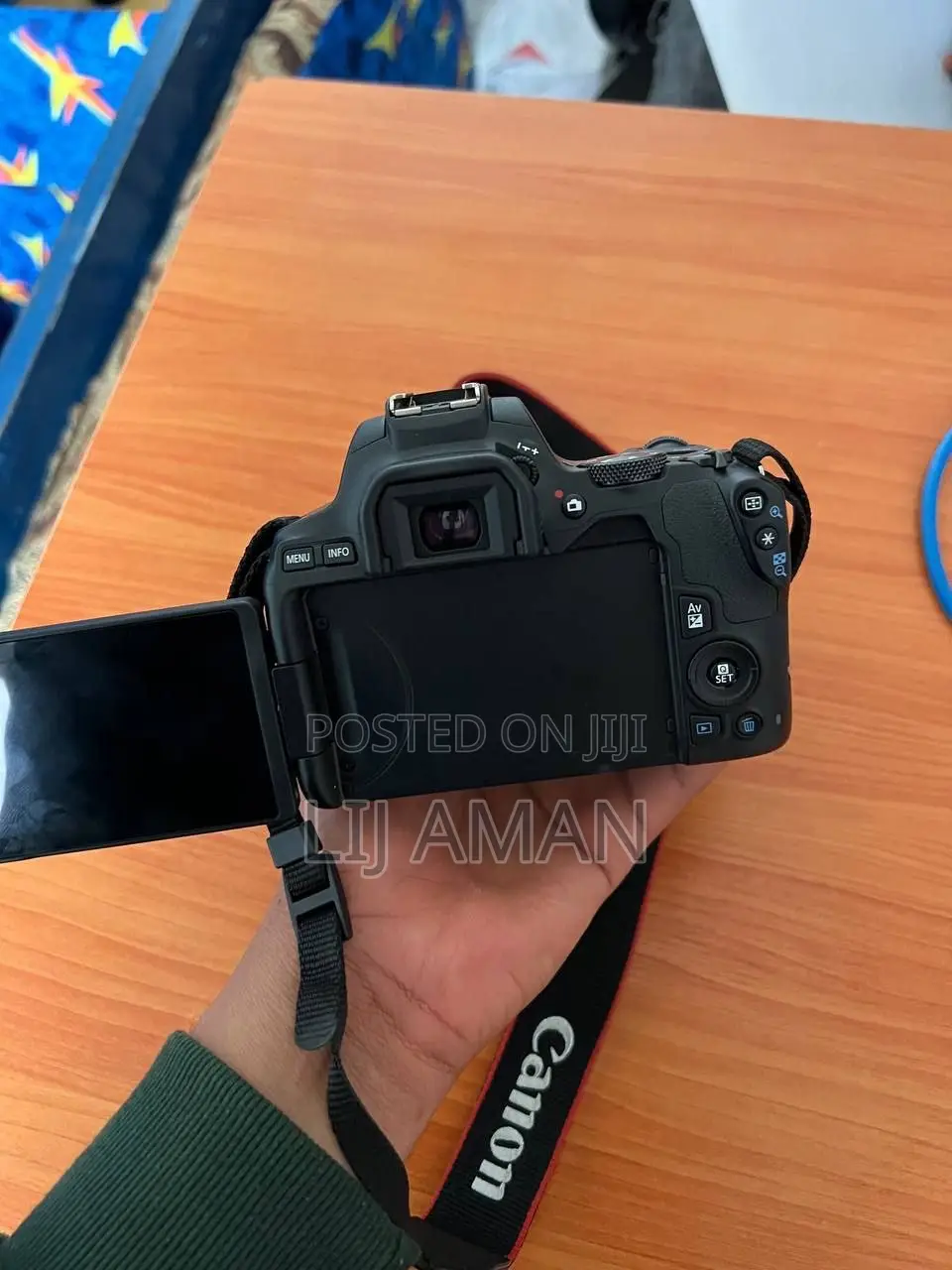 New Canon Eos 250d