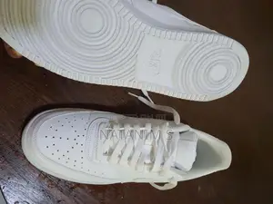 Nike Court Vision Low