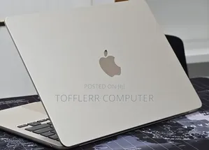 New Laptop Apple MacBook Air 2022 M2 16GB AMD A10 SSD 512GB