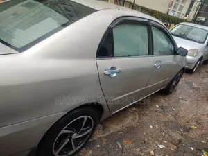 Toyota Corolla 2003 Gold