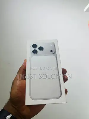 New Apple iPhone 17 Pro Max 256 GB Silver
