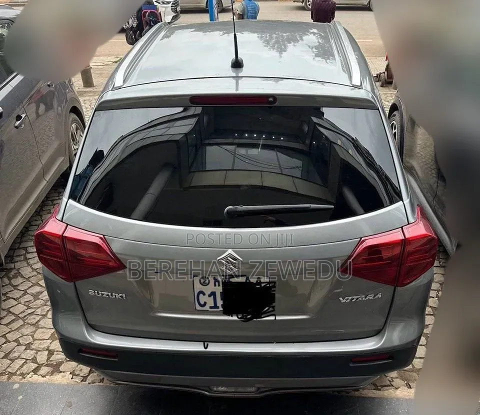 Suzuki Vitara 2021 Gray
