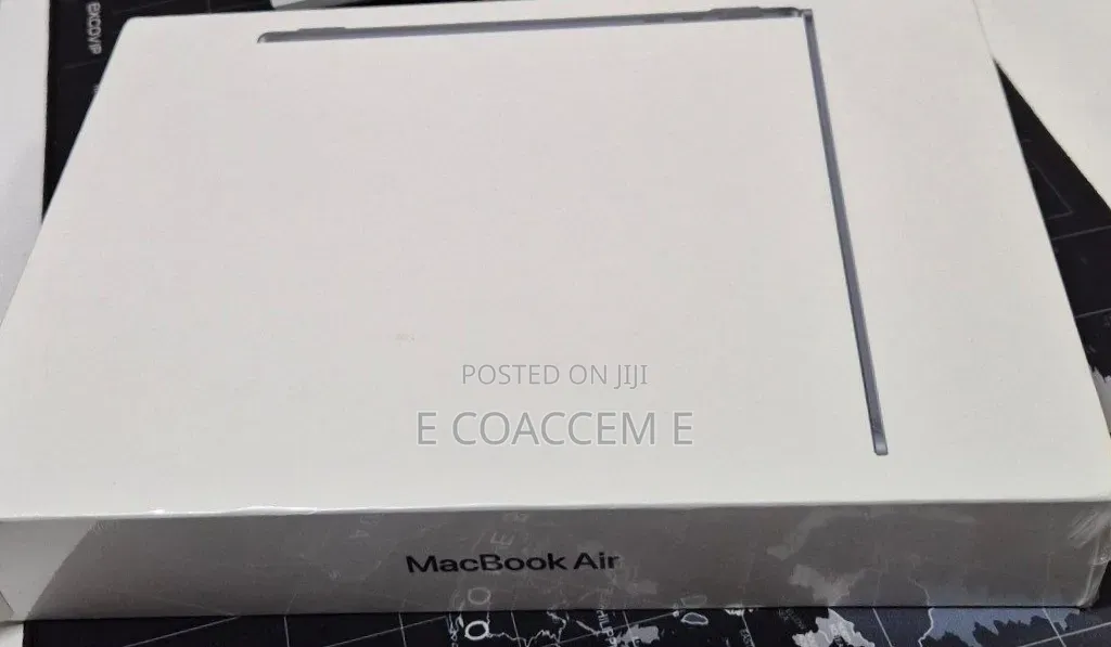 New Laptop Apple MacBook 8GB SSD 256GB