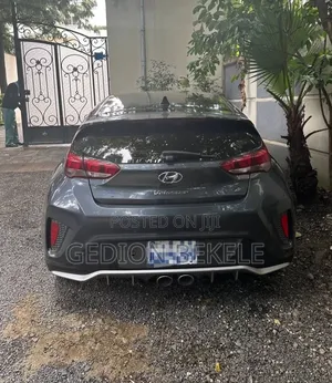 Hyundai Veloster 2018 Matt Black