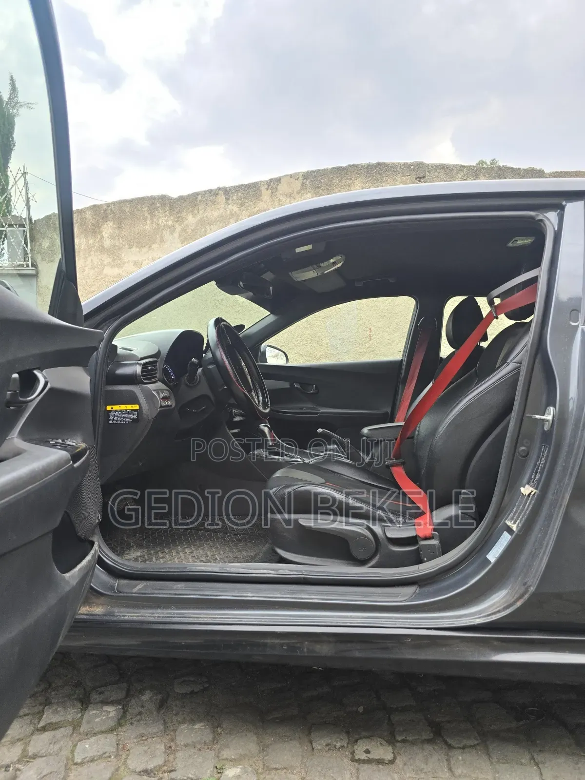 Hyundai Veloster 2018 Matt Black