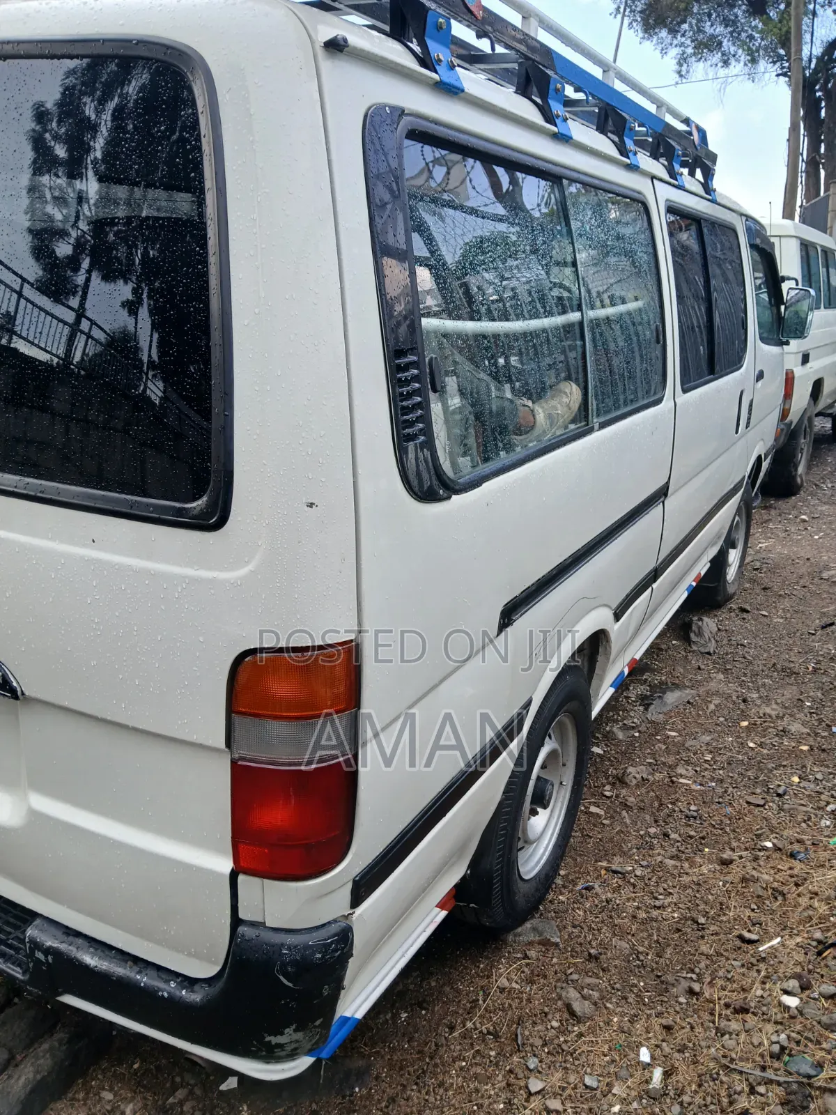 Toyota HiAce 2004 White