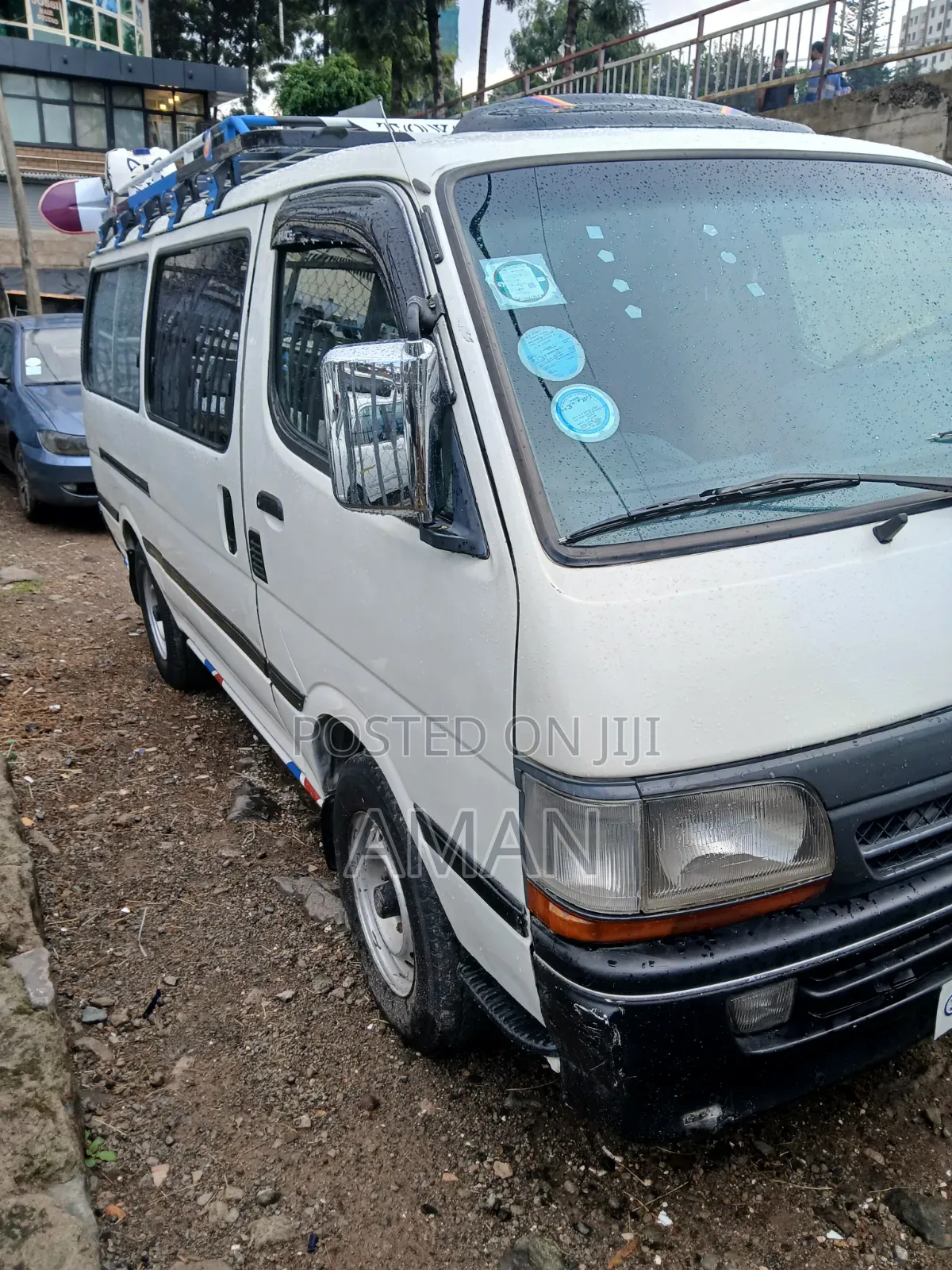 Toyota HiAce 2004 White