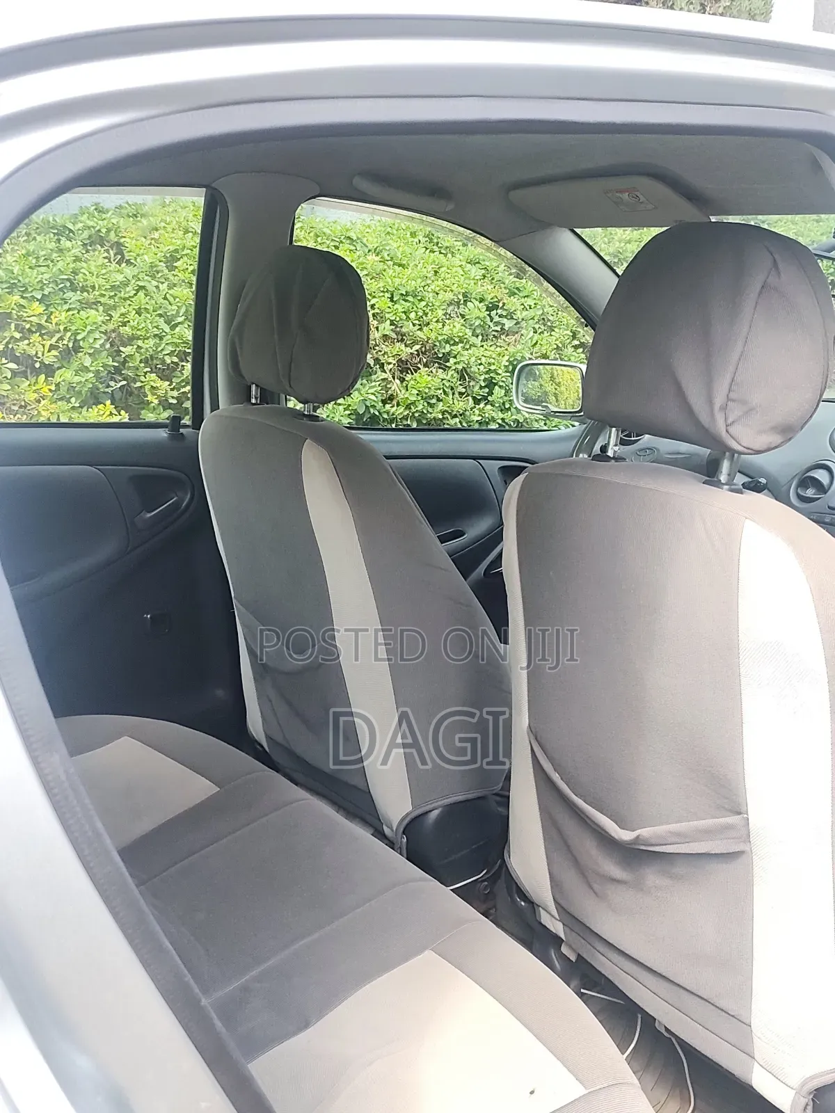 Toyota Vitz 2001 Silver