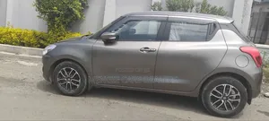 Suzuki Swift 2022 Gray