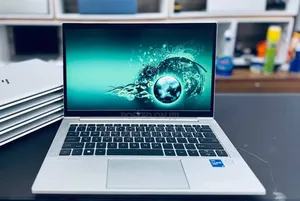 New Laptop HP EliteBook 830 G5 16GB Intel Core i5 SSD 512GB