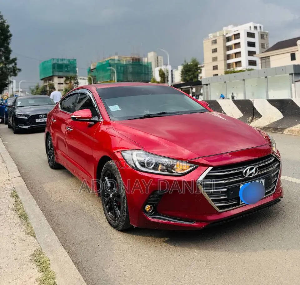 Hyundai Avante 2017 Red