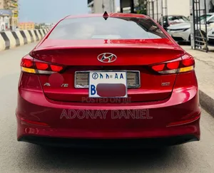 Hyundai Avante 2017 Red