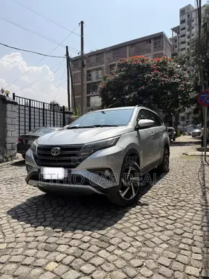 Toyota Rush 2022 Silver