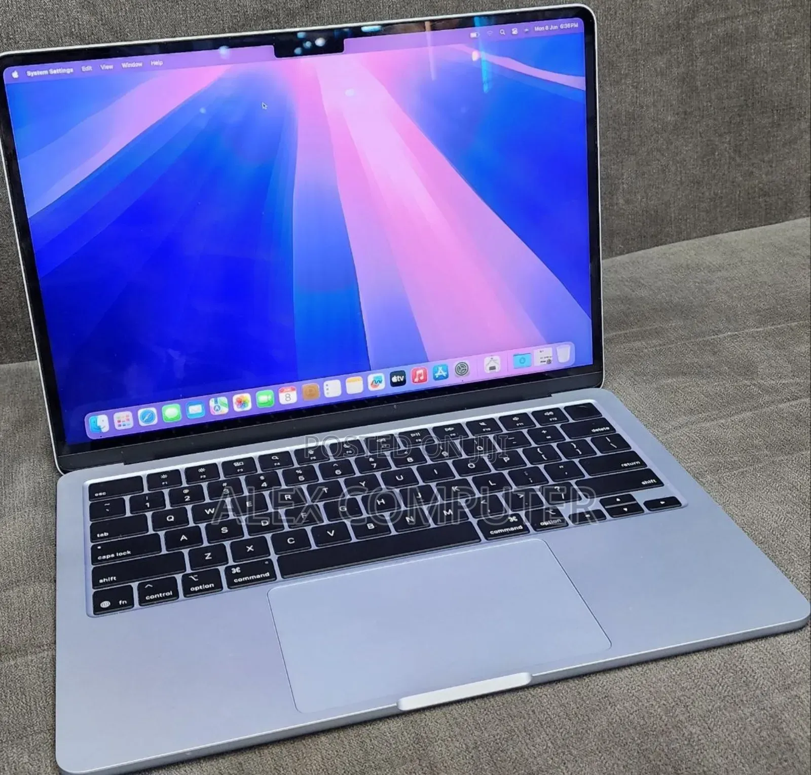 New Laptop Apple MacBook Air 2025 M4 16GB Apple M4 SSD 256GB