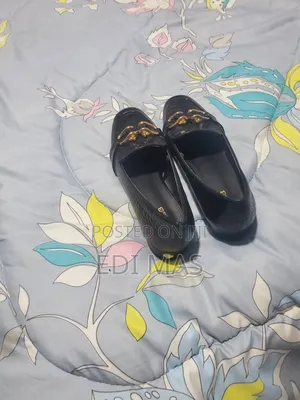 R And B Shoes