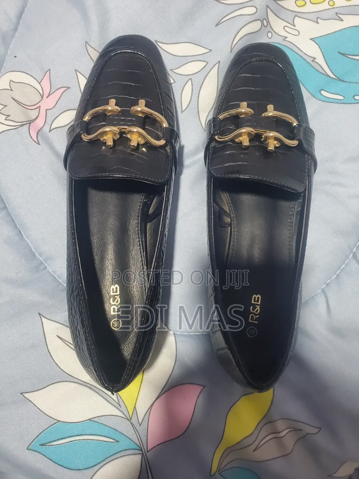 R And B Shoes
